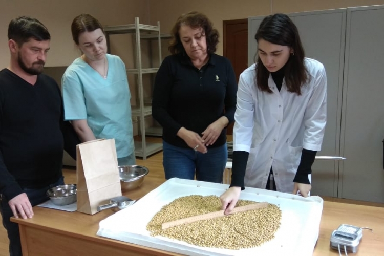 Специалисты отдела испытаний в области карантина растений и семеноводства успешно прошли курс повышения квалификации