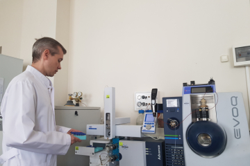 Специалисты Краснодарского филиала ФГБУ «ВНИИЗЖ» в субпродуктах птицы обнаружили антибиотики из группы хинолонов