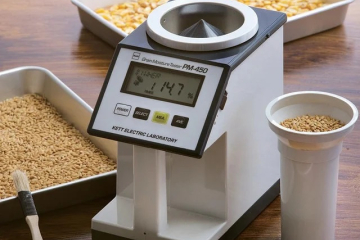 В Краснодарской лаборатории подведомственного Россельхознадзору ФГБУ «ВНИИЗЖ» проверили 55 тонн семян для экспорта в Армению