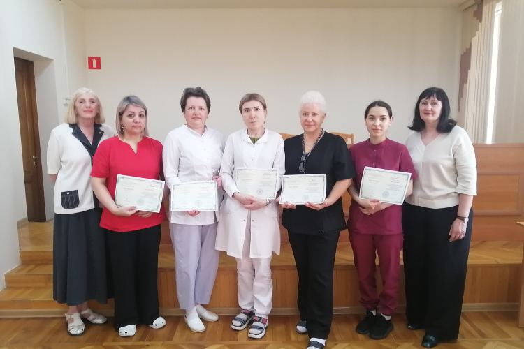 Специалисты Краснодарской испытательной лаборатории ФГБУ «ВНИИЗЖ» успешно окончили курсы обучения по программе «Качество и безопасность пищевых продуктов»